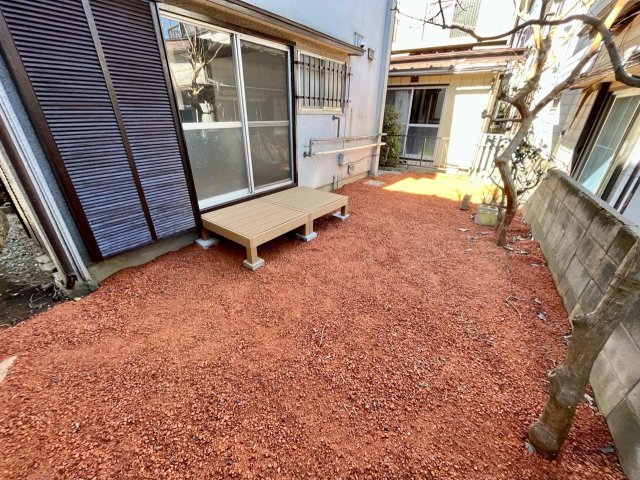 ヴィンテージBAR武蔵野川越　デザイナーズリノベ戸建 広々した専用庭