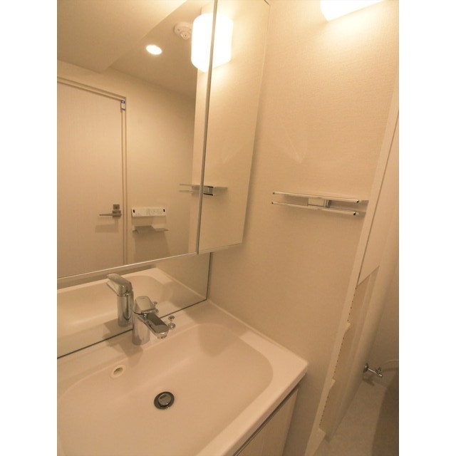 ラクレイス横濱関内0301号室 内観