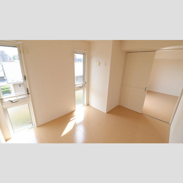 スカイビューテラス宮前平205号室 リビング