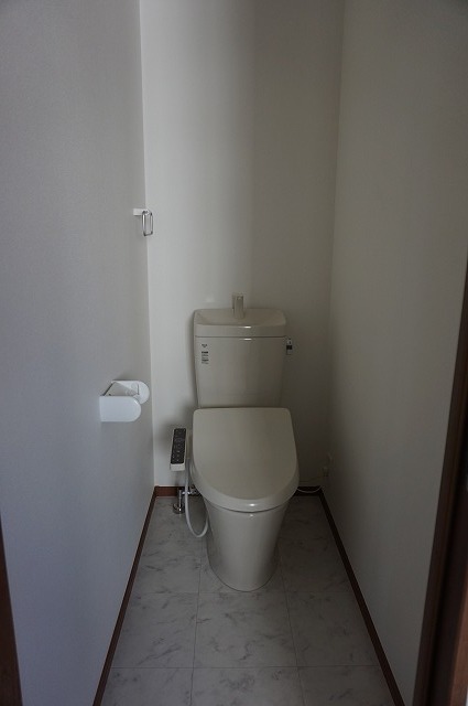 ＫＯＢ　６(E-128) トイレ