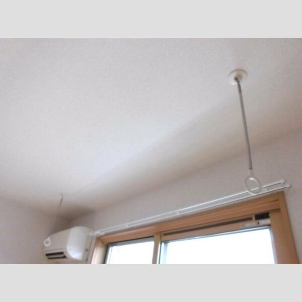 エーデル・ハイム103号室 室内物干し