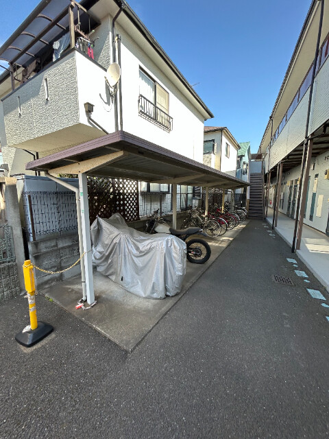 サンライズハウスA棟2階 駐輪場