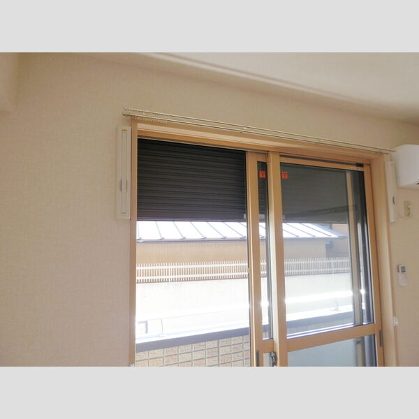 コンフォール103号室 シャッター雨戸