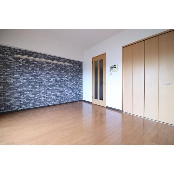 ラ・グラシューズ401号室 リビング