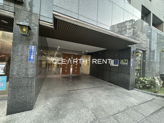 パレステュディオ新宿パークサイド10階 スタイリッシュなエントランス