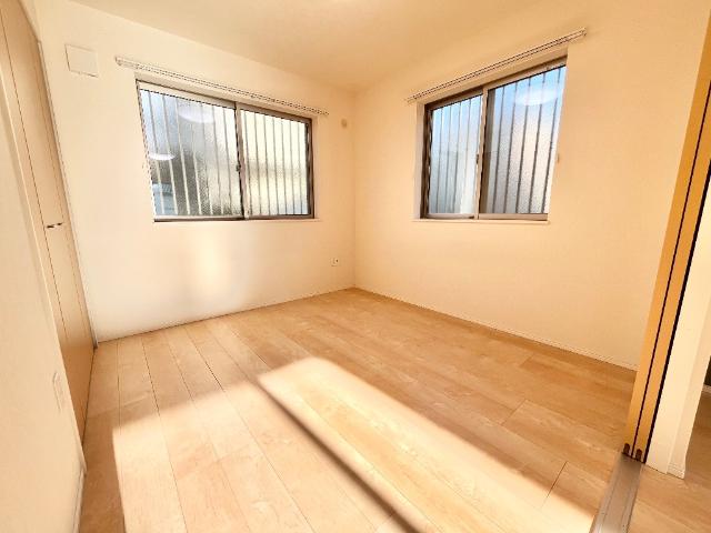 ルミエール 洋室