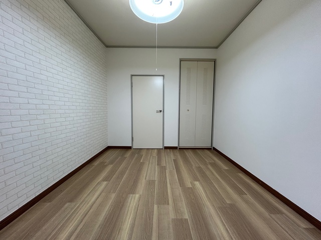 メゾンエトワールＣ棟0103号室 リビング