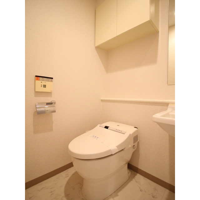 プレール・ドゥーク東京CANAL204号室 温水洗浄暖房便座