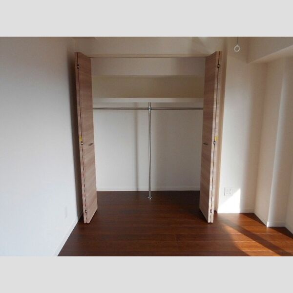 フェリス　コート 収納