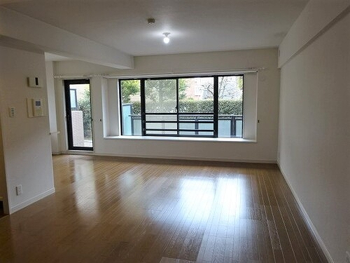 ライオンズステージ上野毛 リビングダイニング　※2023年2月撮影