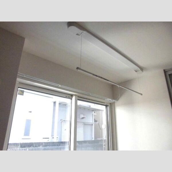 エクセリア西小岩102号室 室内物干し
