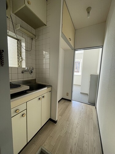 サンライフ赤羽 キッチン 別角 内装後