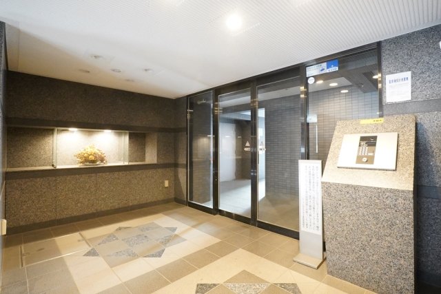 ルーブル学芸大学弐番館 エントランス