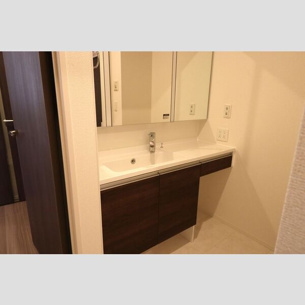 シーダーブラン 洗髪洗面化粧台