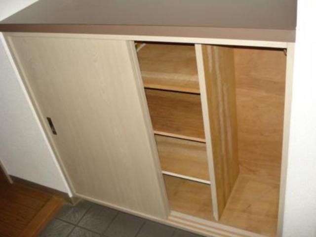 ベルデュール湘南太平台 下駄箱