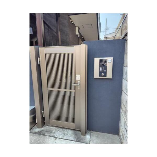 Estrella203号室 エントランス