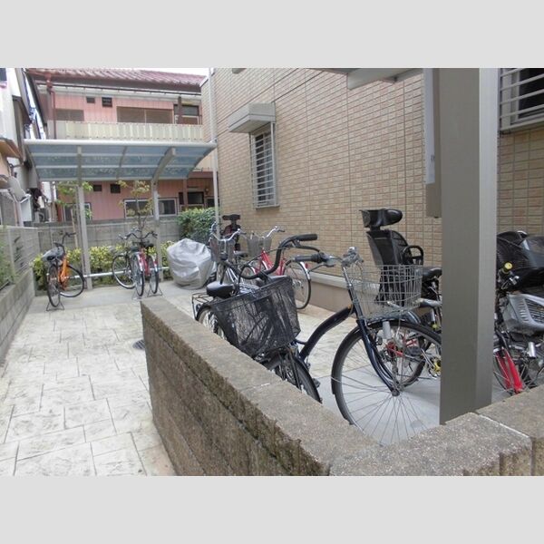 ソシエ 駐輪場