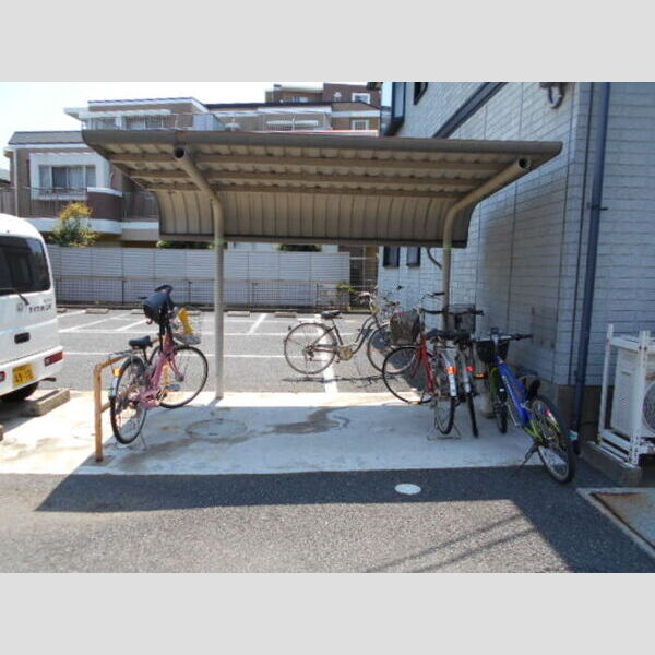 アンクレージュ　C棟 駐輪場