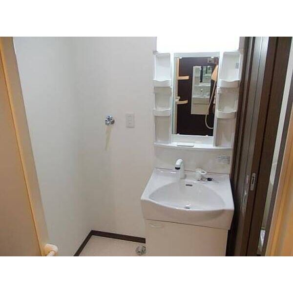 ルミエール　エタンセル　ドゥー0203号室 洗面
