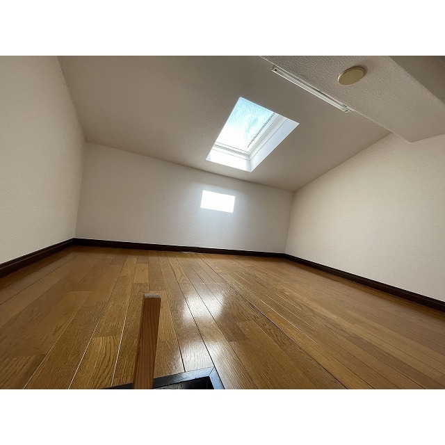 シーサイドカモシタ 天窓付き♪