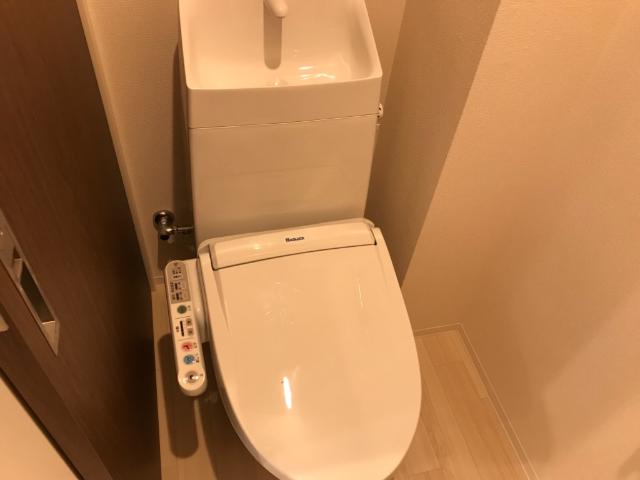 Ｌａ　Ｓｅｅｄ　Ｒｅｖｅ306号室 シャワー付トイレ