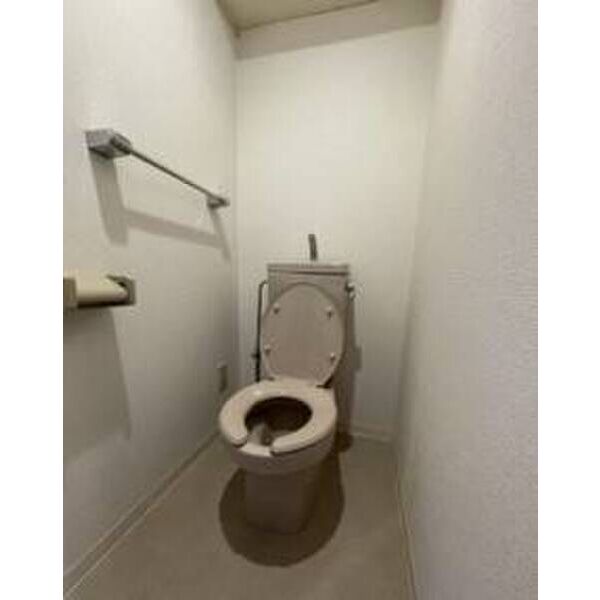 メゾン・ド・ヴィレ高円寺0305号室 トイレ