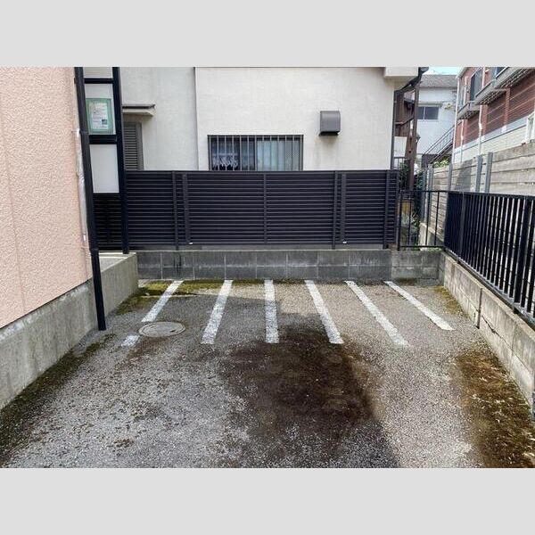 フラットエイト201号室 駐輪場