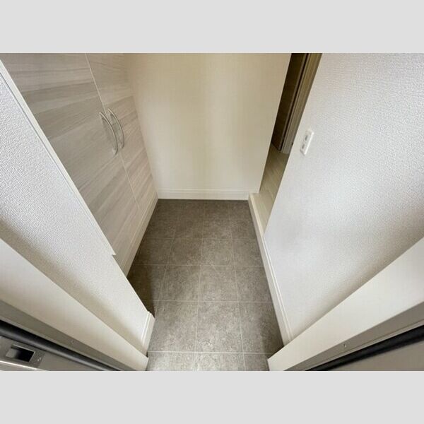 オルメル102号室 玄関