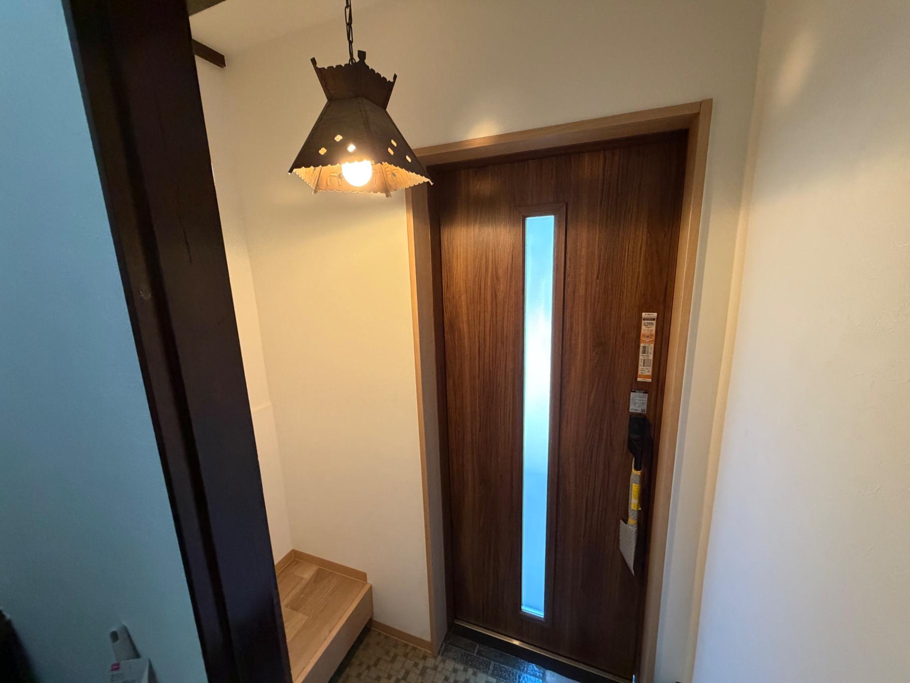 三芳町大字藤久保戸建 玄関