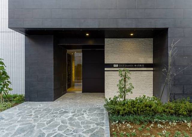 ガーラ・グランディ横浜鶴見 エントランス