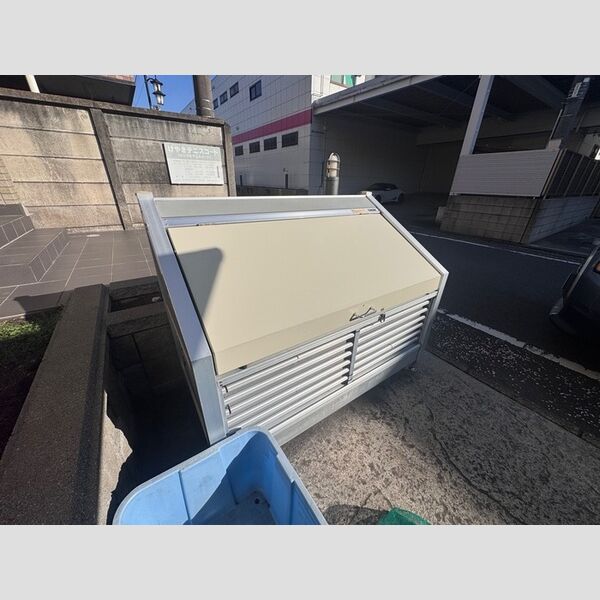 ビラージュ103号室 ダストボックス