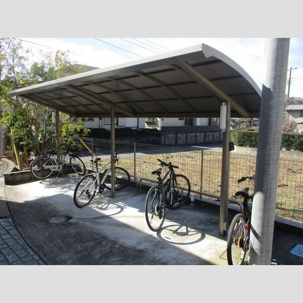 グランパルク 駐輪場