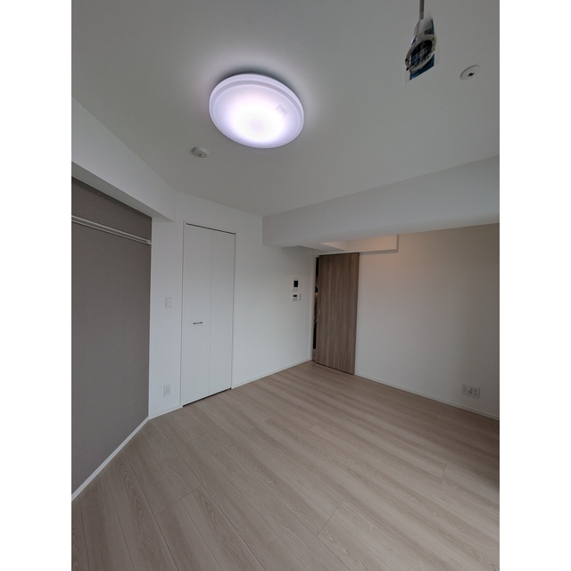 プレール・ドゥーク横濱子安708号室 ※各階色合いが異なります