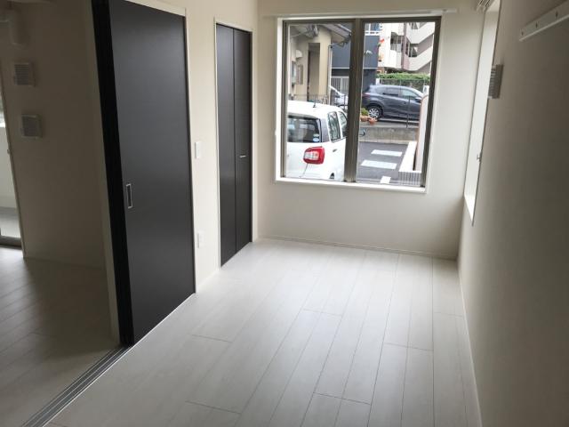 ラ・ロンディーネ 洋室