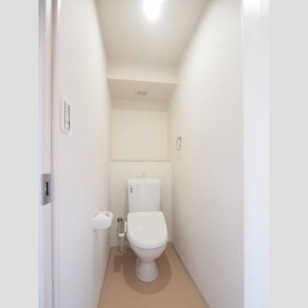 ベルメゾン北葛西108号室 温水洗浄便座