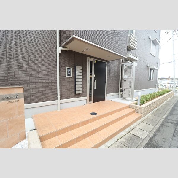 アピエルフ エントランス