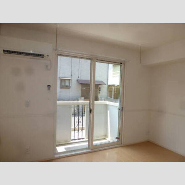 アベイユガーデン101号室 リビング