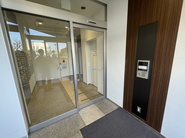 ミレニティ中山 エントランス