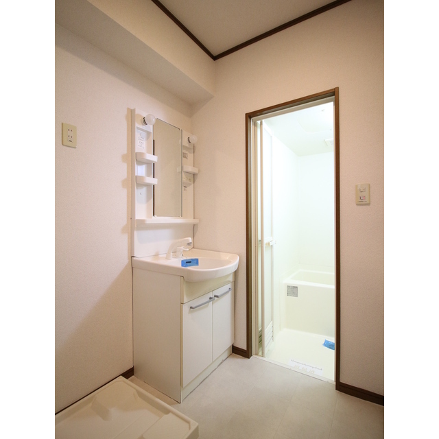 アンプルール フェール リリエンハイムⅡ 内観