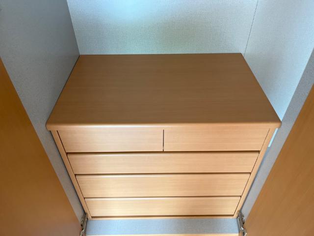 クレシア チェスト