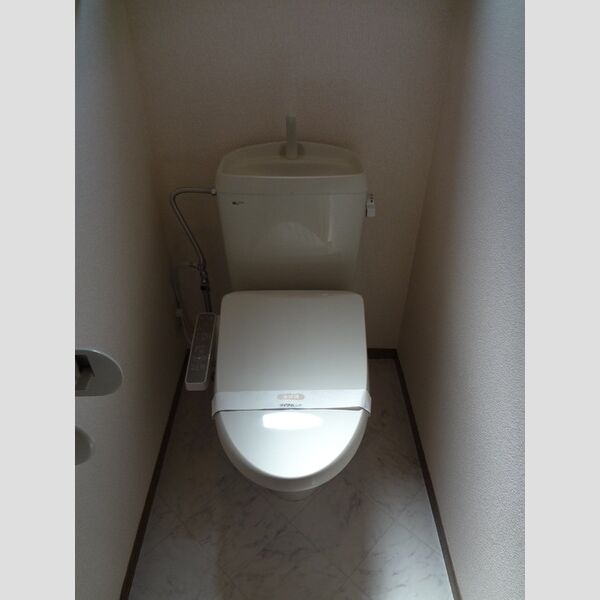 ラ・ポワール　A103号室 同建物別部屋の参考画像