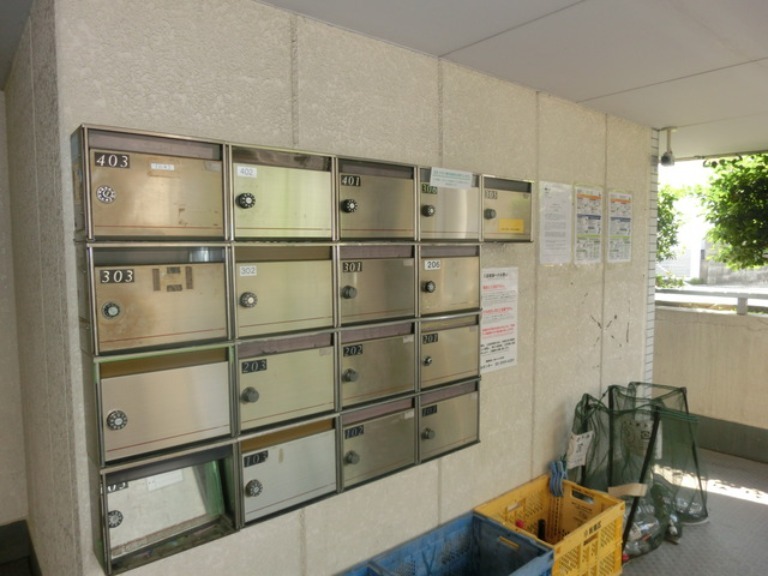 ルピナス1階 敷地内/建物