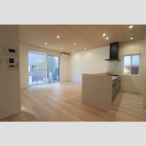 イリス　D棟 LDK