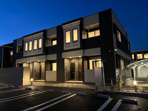 ディアレスト 外観写真（夜）