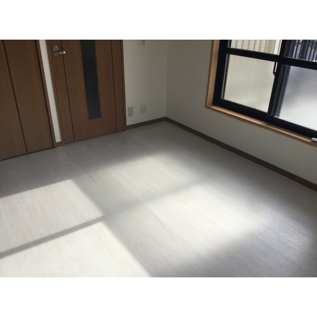 シャトール田口金沢八景501号室 リビング