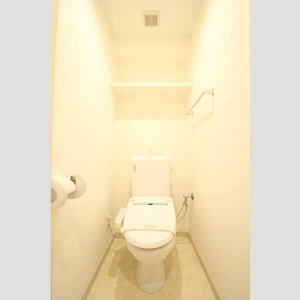 レジデンス大森401号室 トイレ