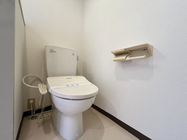パインリッチ湘南0407号室 トイレ