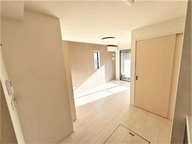 エマーソン上星川102号室 室内