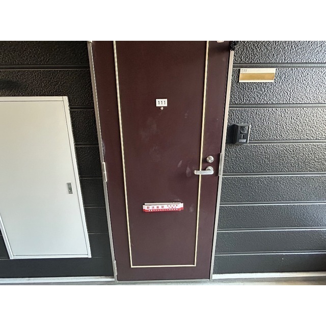 ハイツセルシオン 玄関