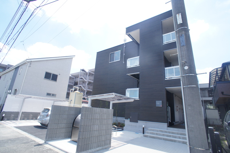 リブリ・YKBA北戸田 エントランス